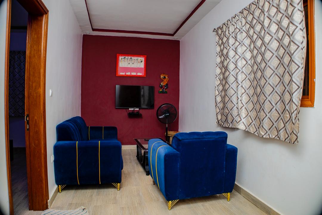 Appartement 1 - Salon avec canapé et table basse